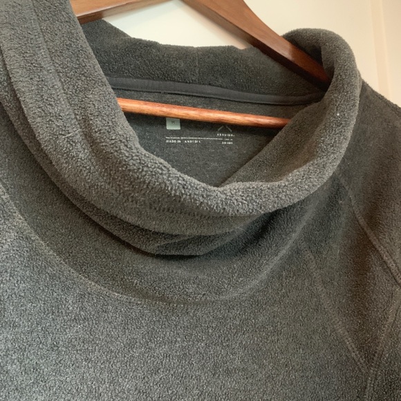 Fleece pull over - Picture 4 of 4